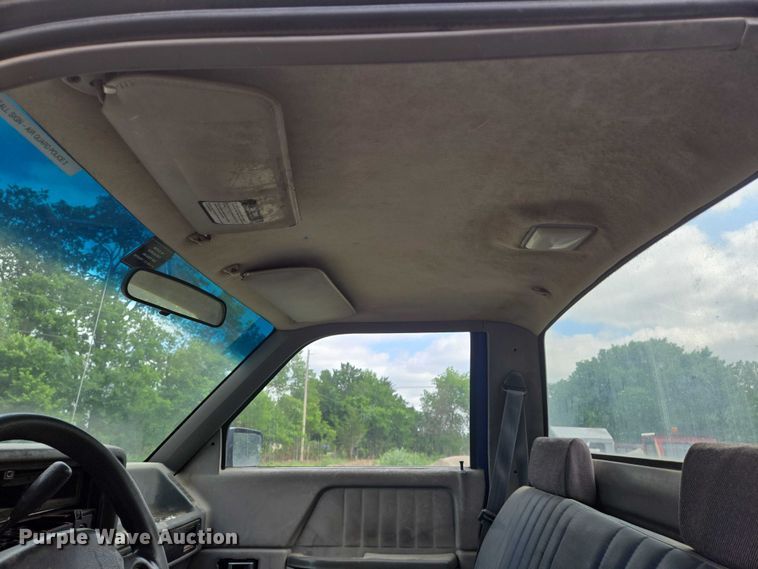 image for item EN8052 1996 Dodge Dakota pickup truck