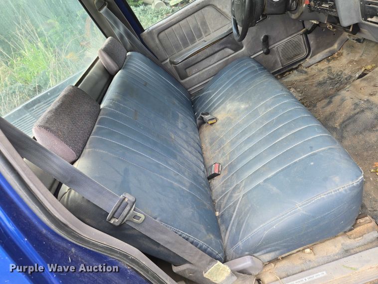 image for item EN8052 1996 Dodge Dakota pickup truck