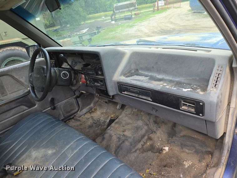 image for item EN8052 1996 Dodge Dakota pickup truck