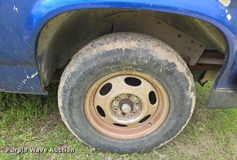 image for item EN8052 1996 Dodge Dakota pickup truck