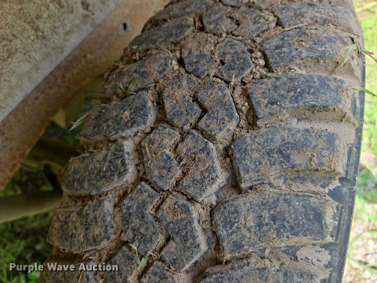 image for item EN8052 1996 Dodge Dakota pickup truck