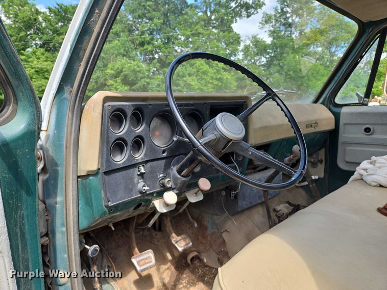 image for item EN8053 1973 Chevrolet C60 dump flatbed truck