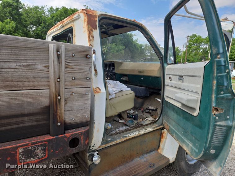 image for item EN8053 1973 Chevrolet C60 dump flatbed truck