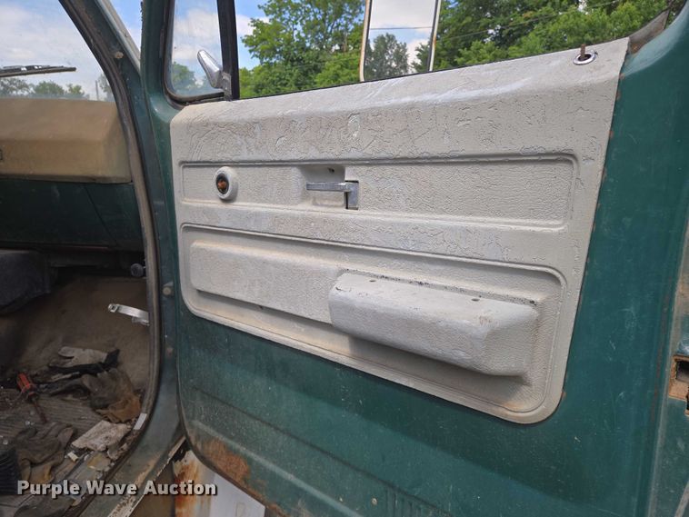 image for item EN8053 1973 Chevrolet C60 dump flatbed truck