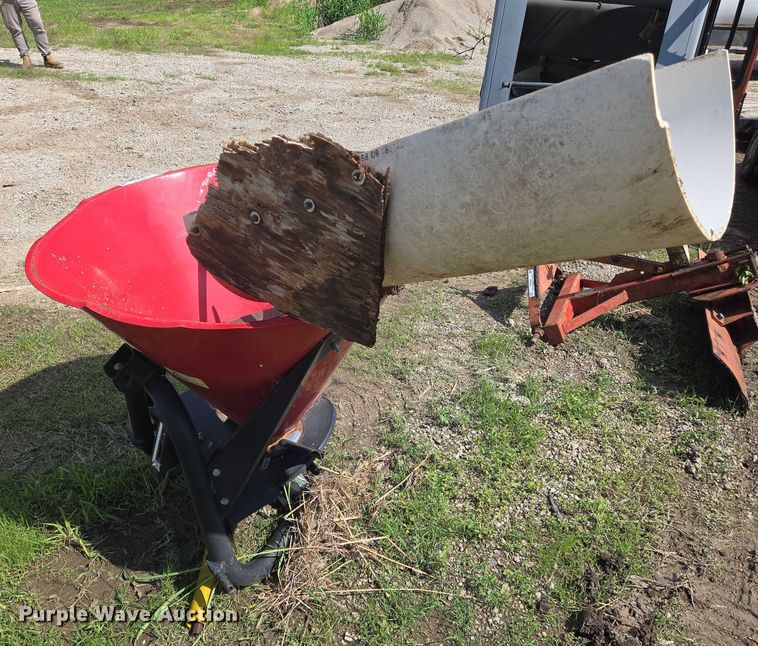 image for item EN8055 Farm Star 250 spreader 