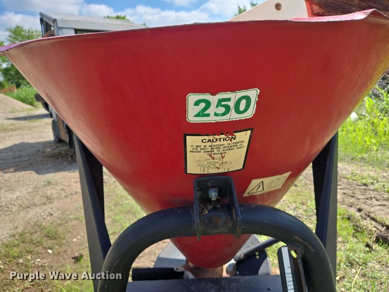 image for item EN8055 Farm Star 250 spreader 