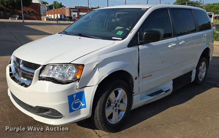 image for item EN8057 2017 Dodge Grand Caravan handicap accessible van