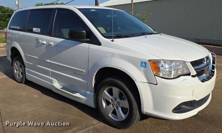 image for item EN8057 2017 Dodge Grand Caravan handicap accessible van