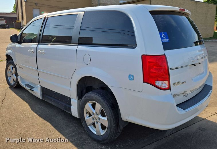 image for item EN8057 2017 Dodge Grand Caravan handicap accessible van