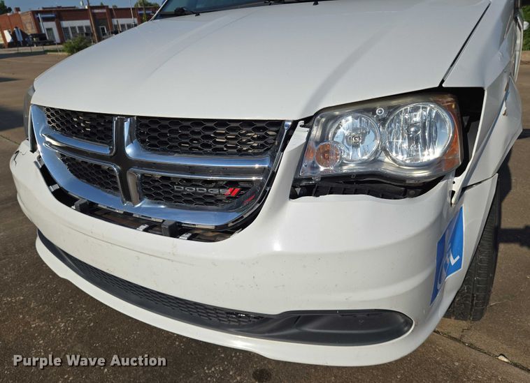 image for item EN8057 2017 Dodge Grand Caravan handicap accessible van