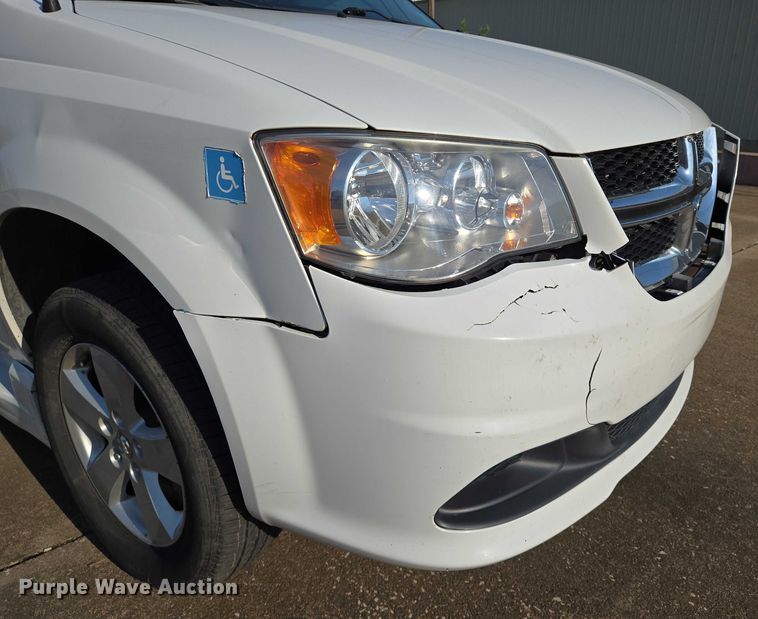 image for item EN8057 2017 Dodge Grand Caravan handicap accessible van