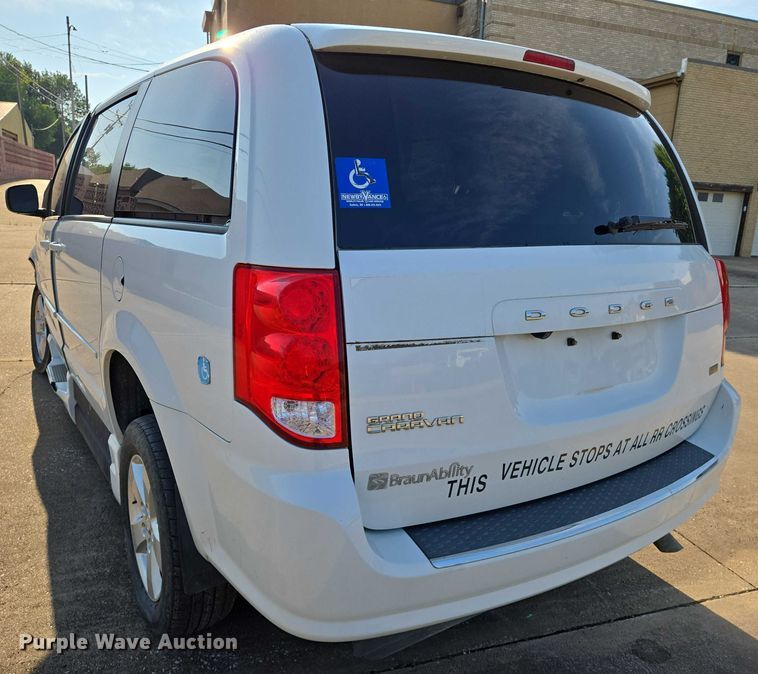 image for item EN8057 2017 Dodge Grand Caravan handicap accessible van