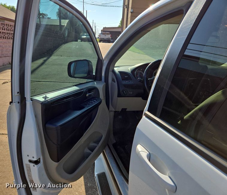 image for item EN8057 2017 Dodge Grand Caravan handicap accessible van