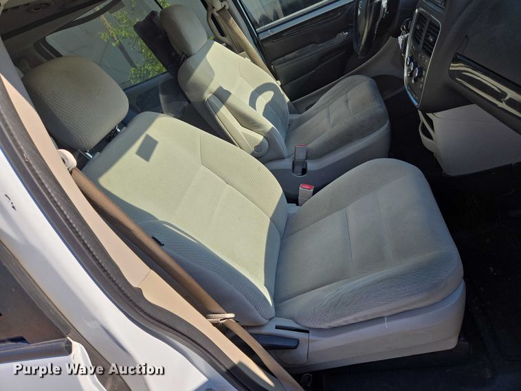 image for item EN8057 2017 Dodge Grand Caravan handicap accessible van