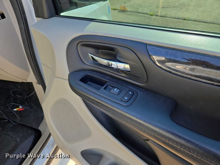 image for item EN8057 2017 Dodge Grand Caravan handicap accessible van