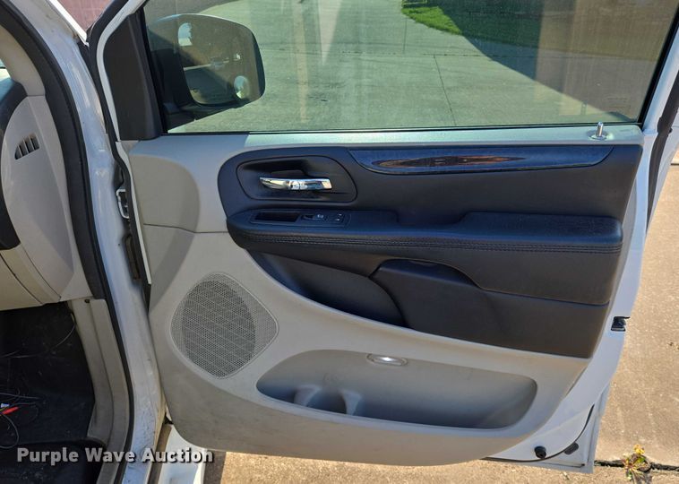 image for item EN8057 2017 Dodge Grand Caravan handicap accessible van
