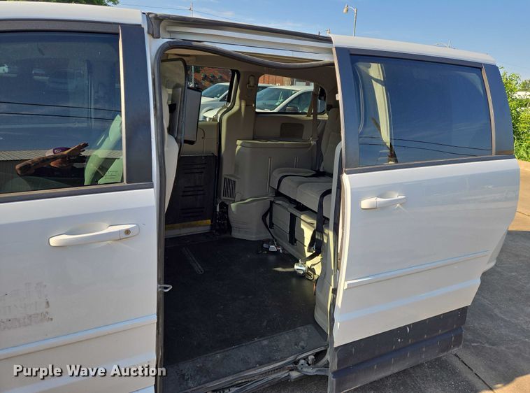 image for item EN8057 2017 Dodge Grand Caravan handicap accessible van