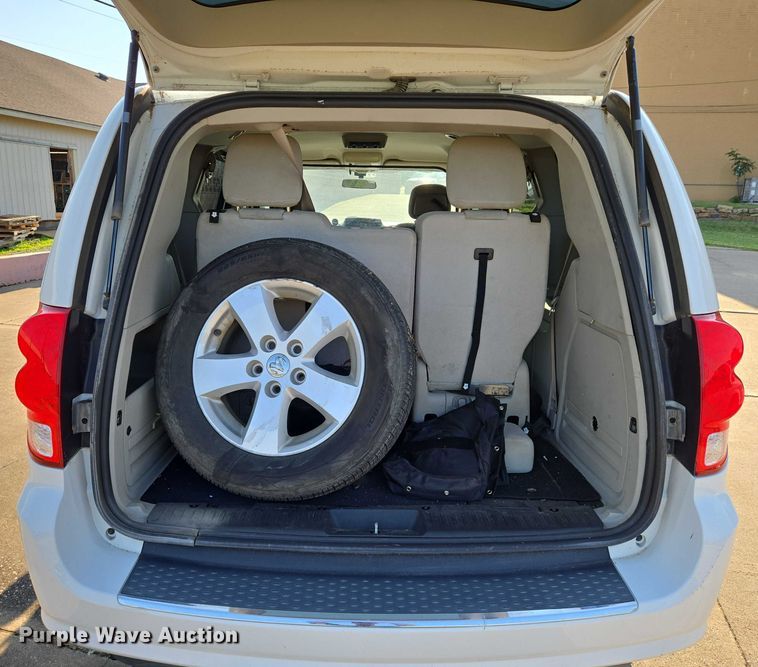 image for item EN8057 2017 Dodge Grand Caravan handicap accessible van