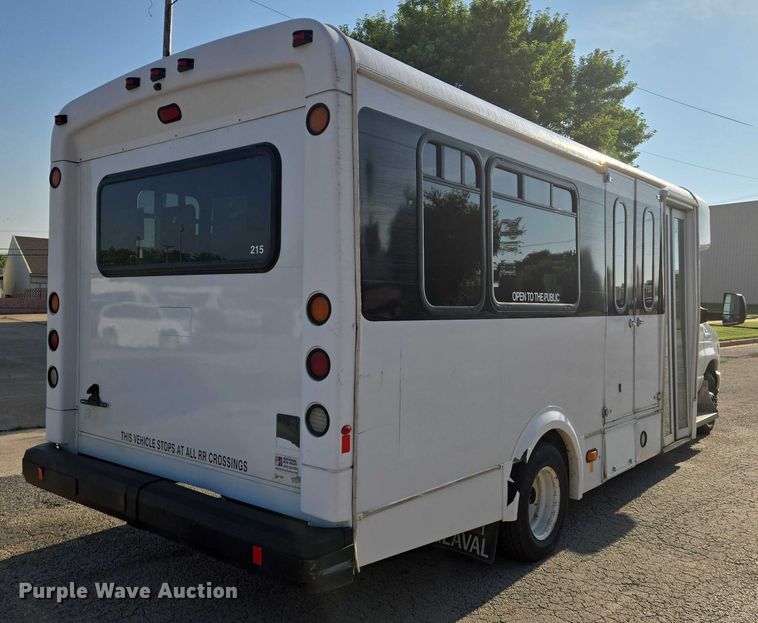 image for item EN8058 2016 Ford E450 shuttle bus