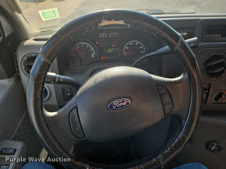 image for item EN8058 2016 Ford E450 shuttle bus