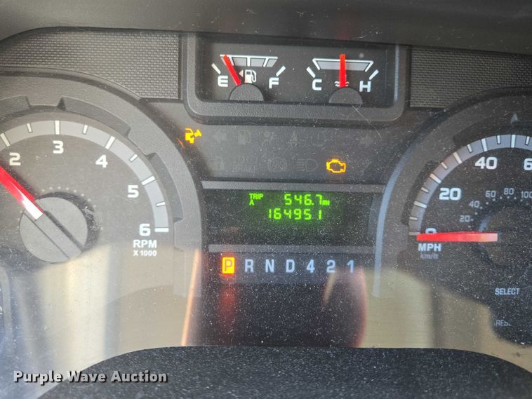 image for item EN8058 2016 Ford E450 shuttle bus