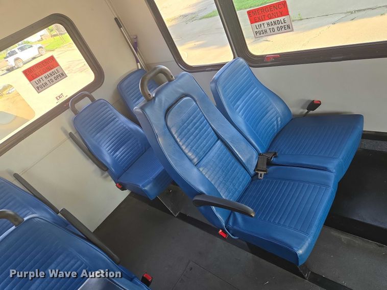 image for item EN8058 2016 Ford E450 shuttle bus