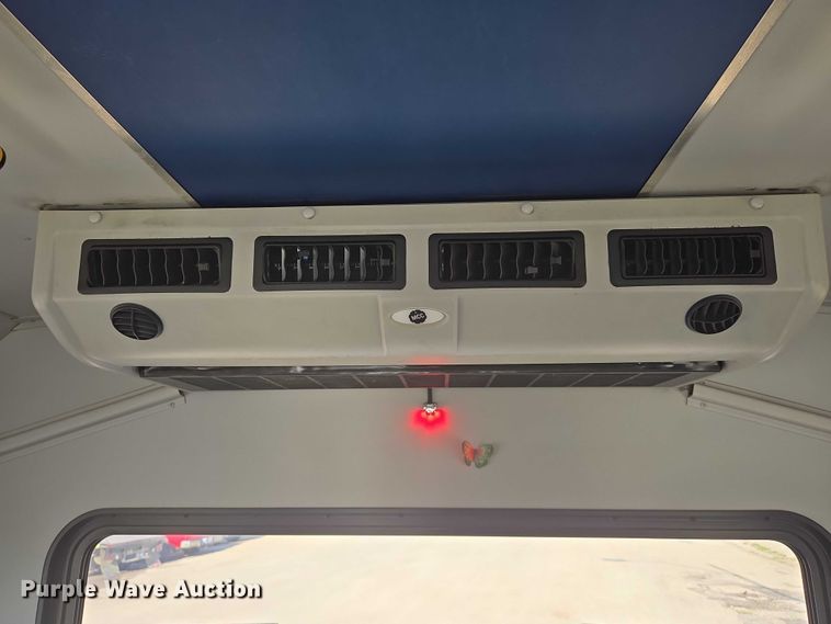 image for item EN8058 2016 Ford E450 shuttle bus