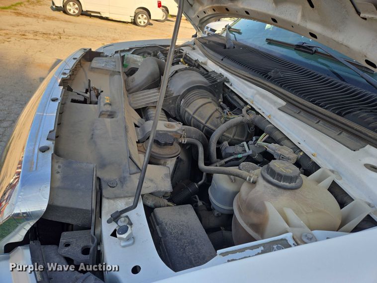 image for item EN8058 2016 Ford E450 shuttle bus