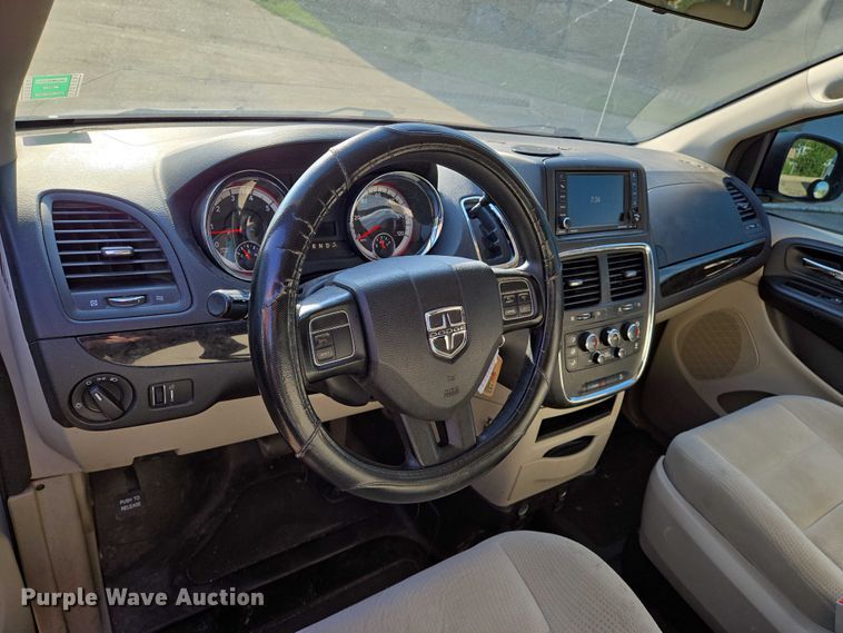 image for item EN8059 2017 Dodge Grand Caravan handicap accessible van