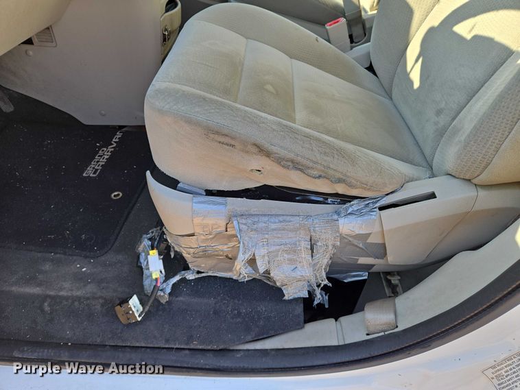 image for item EN8059 2017 Dodge Grand Caravan handicap accessible van