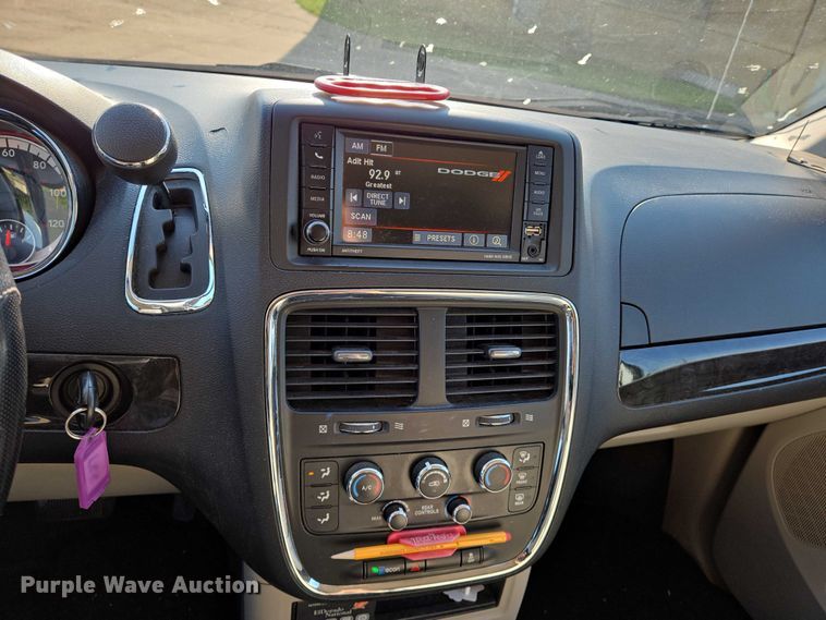 image for item EN8059 2017 Dodge Grand Caravan handicap accessible van