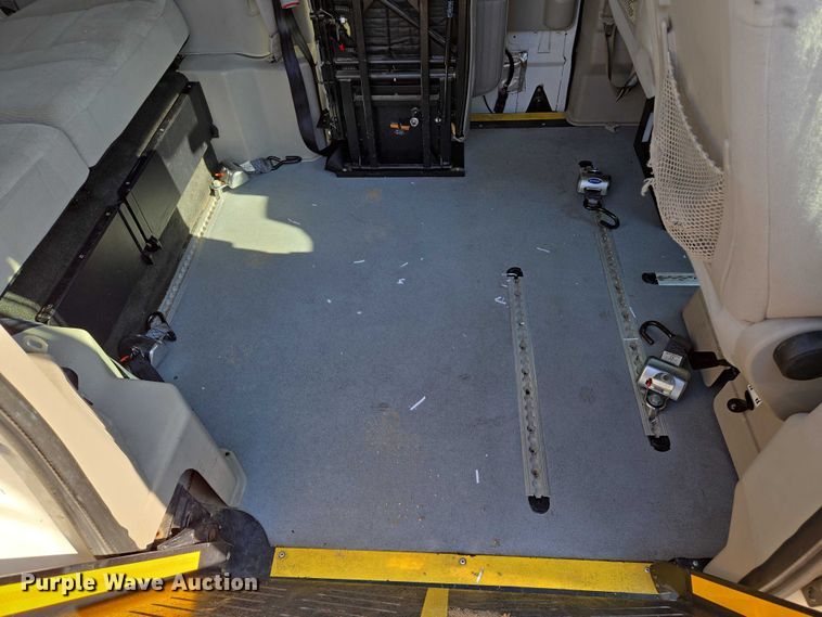 image for item EN8059 2017 Dodge Grand Caravan handicap accessible van