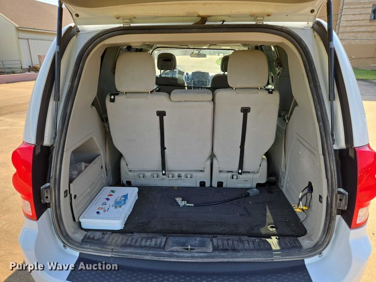 image for item EN8059 2017 Dodge Grand Caravan handicap accessible van