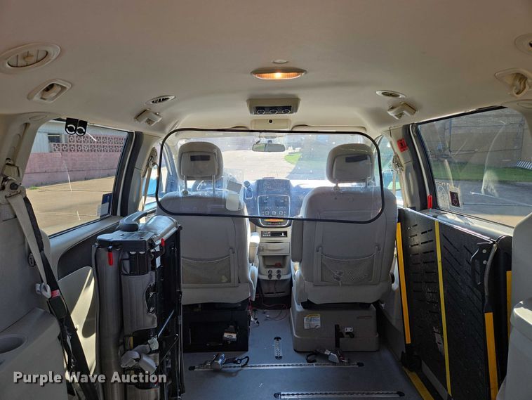 image for item EN8059 2017 Dodge Grand Caravan handicap accessible van