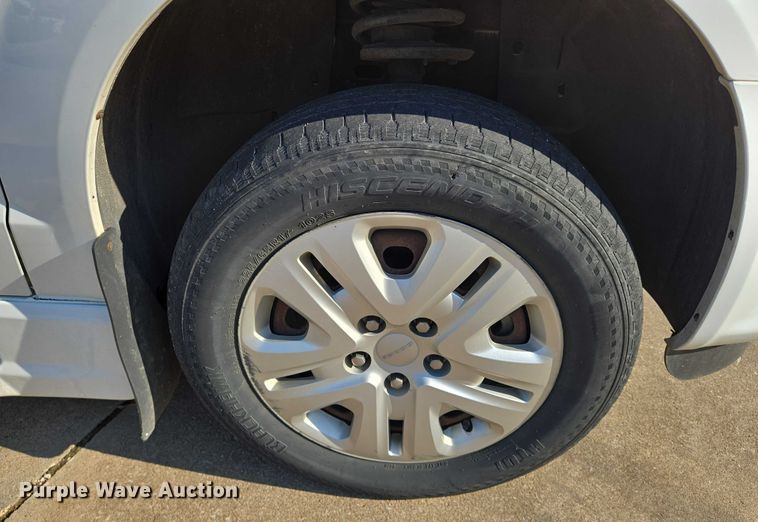 image for item EN8059 2017 Dodge Grand Caravan handicap accessible van