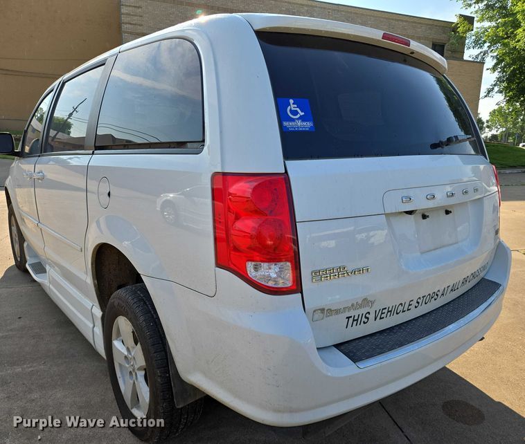 image for item EN8061 2017 Dodge Grand Caravan handicap accessible van