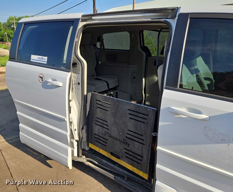 image for item EN8061 2017 Dodge Grand Caravan handicap accessible van