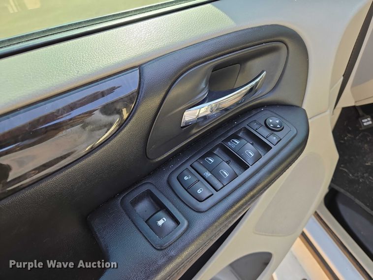 image for item EN8061 2017 Dodge Grand Caravan handicap accessible van