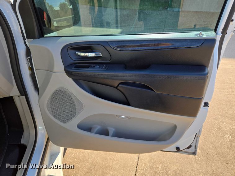 image for item EN8061 2017 Dodge Grand Caravan handicap accessible van