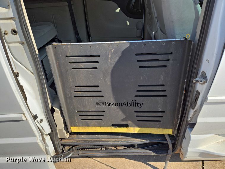 image for item EN8061 2017 Dodge Grand Caravan handicap accessible van