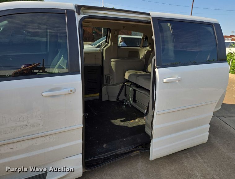 image for item EN8061 2017 Dodge Grand Caravan handicap accessible van