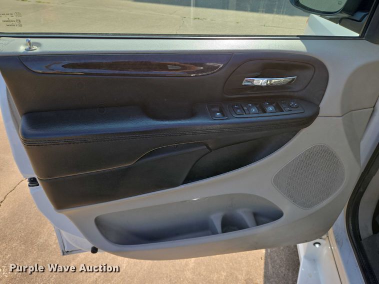 image for item EN8062 2017 Dodge Grand Caravan handicap accessible van