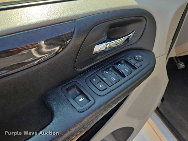 image for item EN8062 2017 Dodge Grand Caravan handicap accessible van