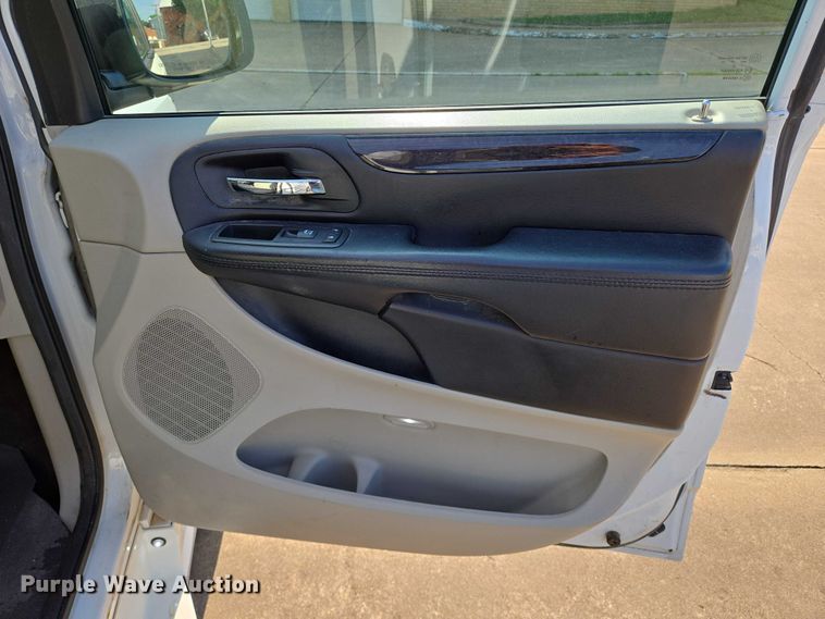 image for item EN8062 2017 Dodge Grand Caravan handicap accessible van