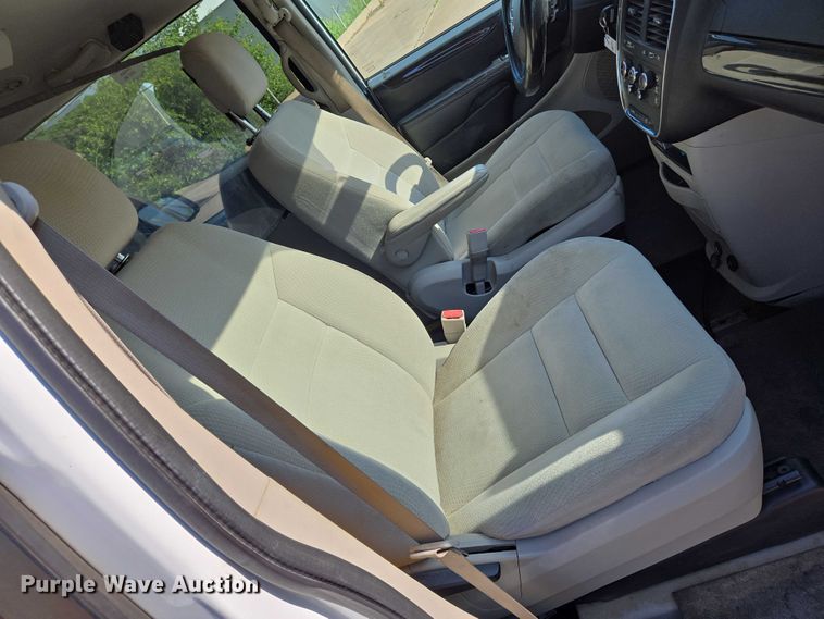 image for item EN8062 2017 Dodge Grand Caravan handicap accessible van