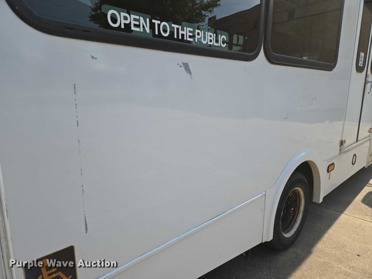 image for item EN8064 2018 Ford Transit 350 shuttle bus