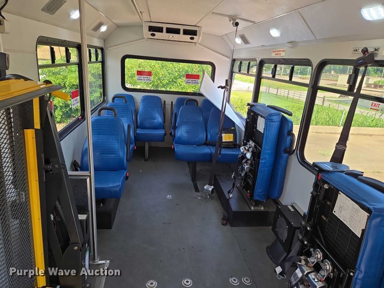 image for item EN8064 2018 Ford Transit 350 shuttle bus