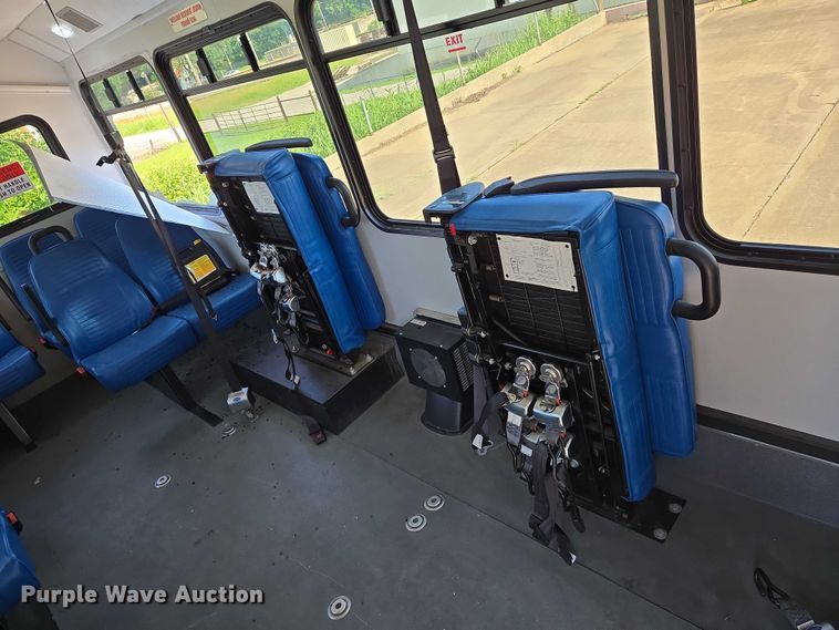 image for item EN8064 2018 Ford Transit 350 shuttle bus