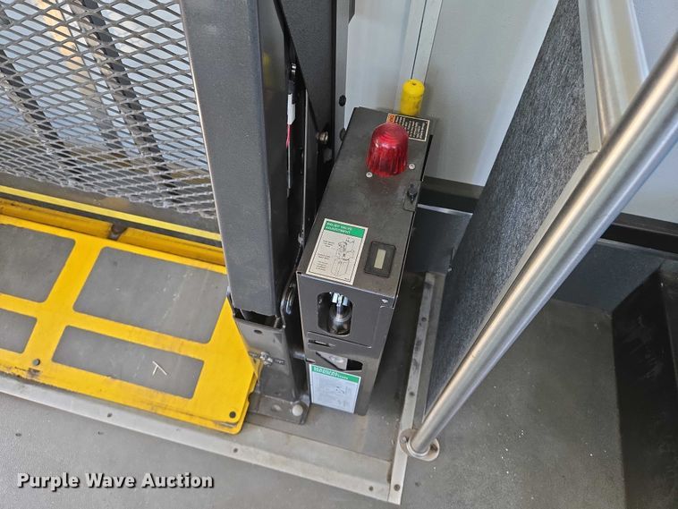 image for item EN8064 2018 Ford Transit 350 shuttle bus