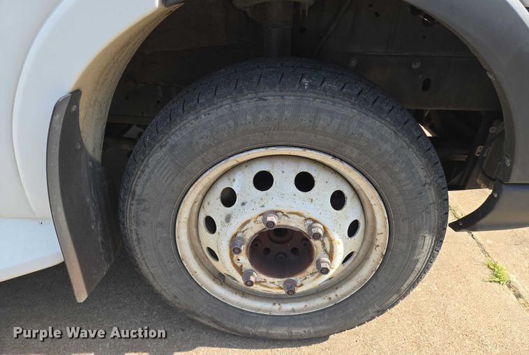 image for item EN8064 2018 Ford Transit 350 shuttle bus